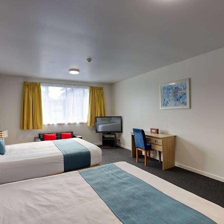 Ramada By Wyndham, Hamilton City Center Zewnętrze zdjęcie