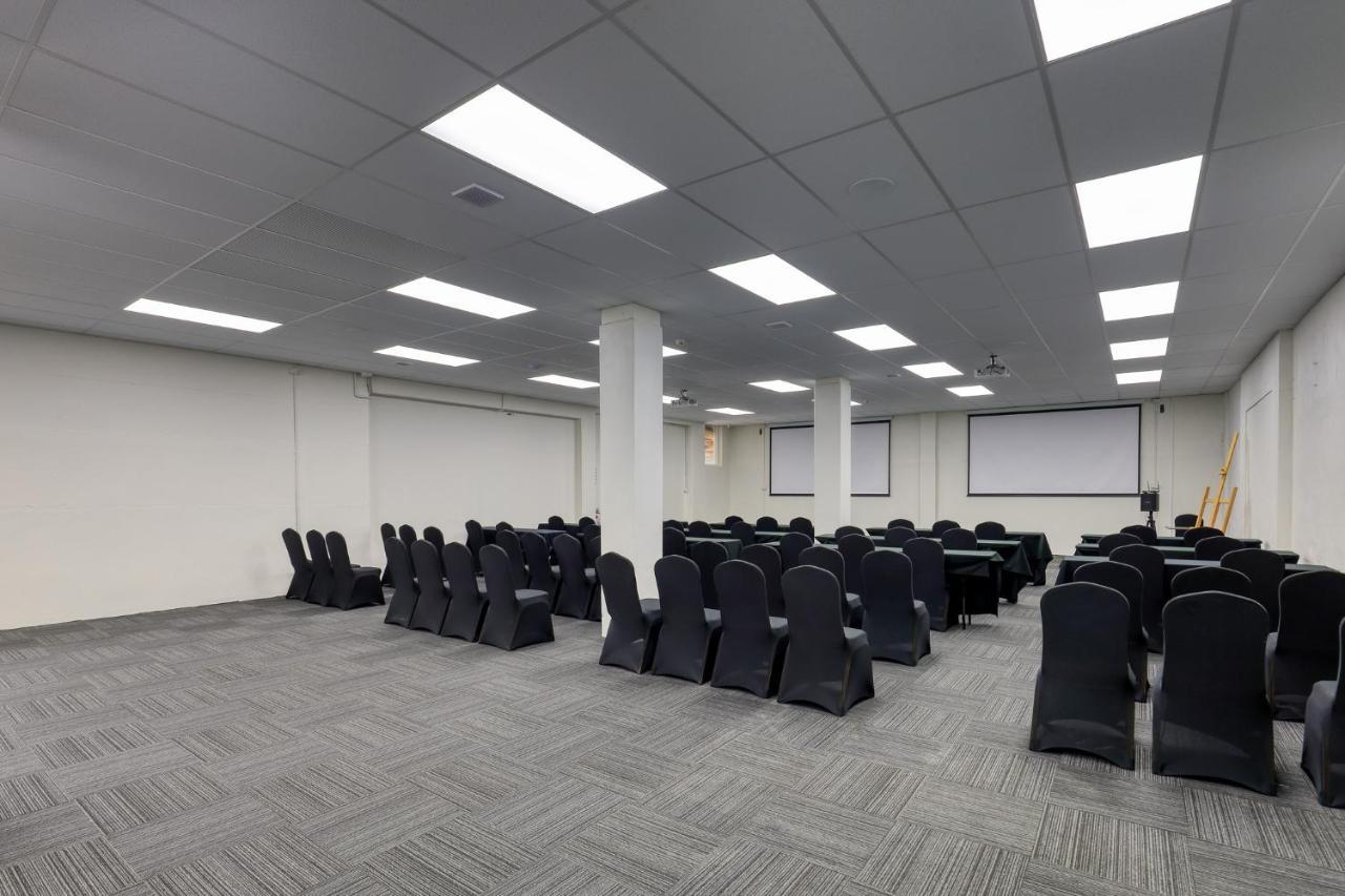 Ramada By Wyndham, Hamilton City Center Zewnętrze zdjęcie