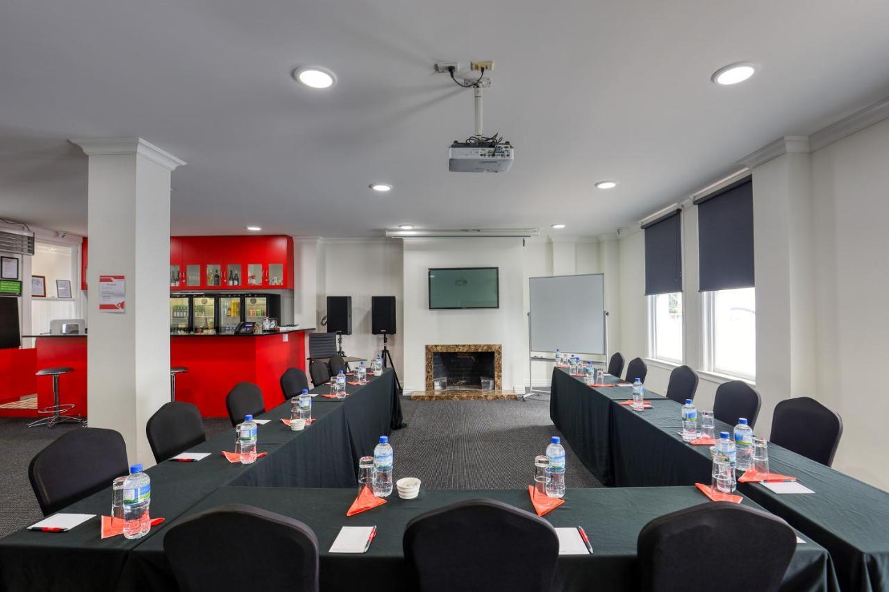 Ramada By Wyndham, Hamilton City Center Zewnętrze zdjęcie