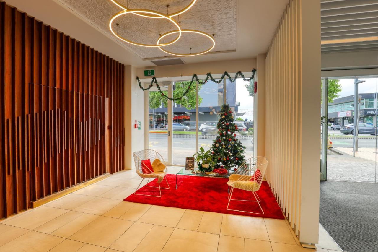 Ramada By Wyndham, Hamilton City Center Zewnętrze zdjęcie