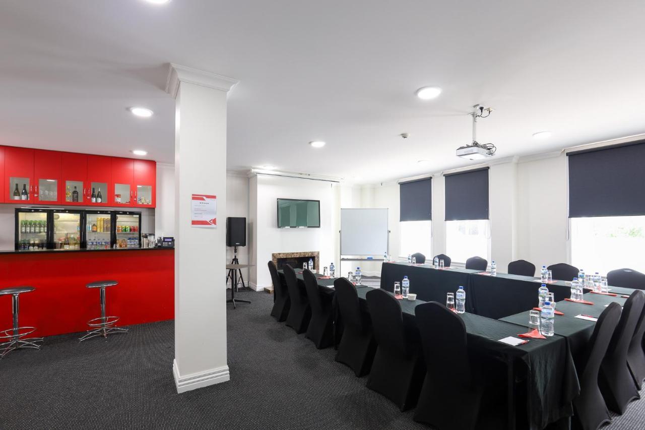 Ramada By Wyndham, Hamilton City Center Zewnętrze zdjęcie