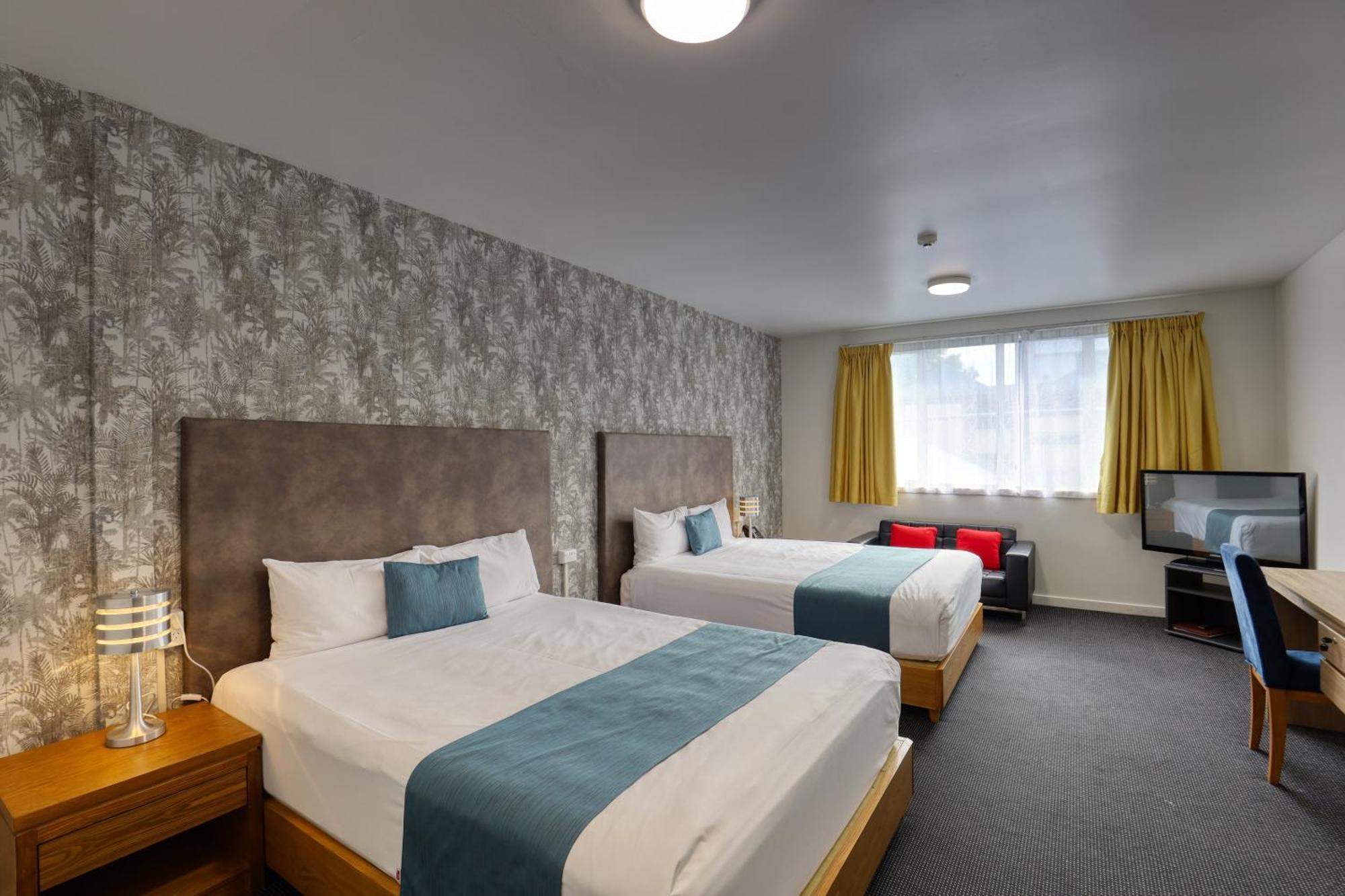Ramada By Wyndham, Hamilton City Center Zewnętrze zdjęcie