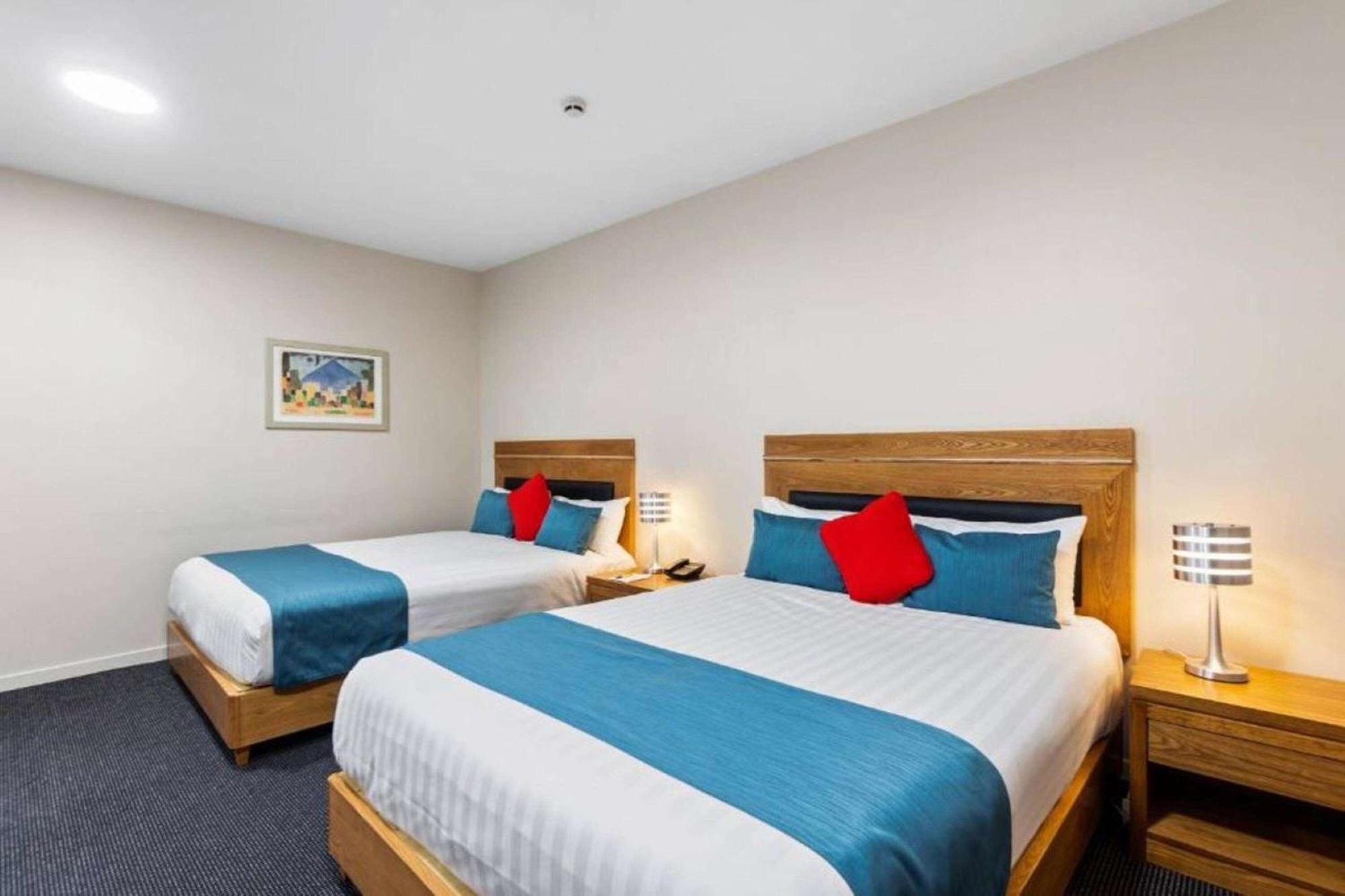 Ramada By Wyndham, Hamilton City Center Zewnętrze zdjęcie