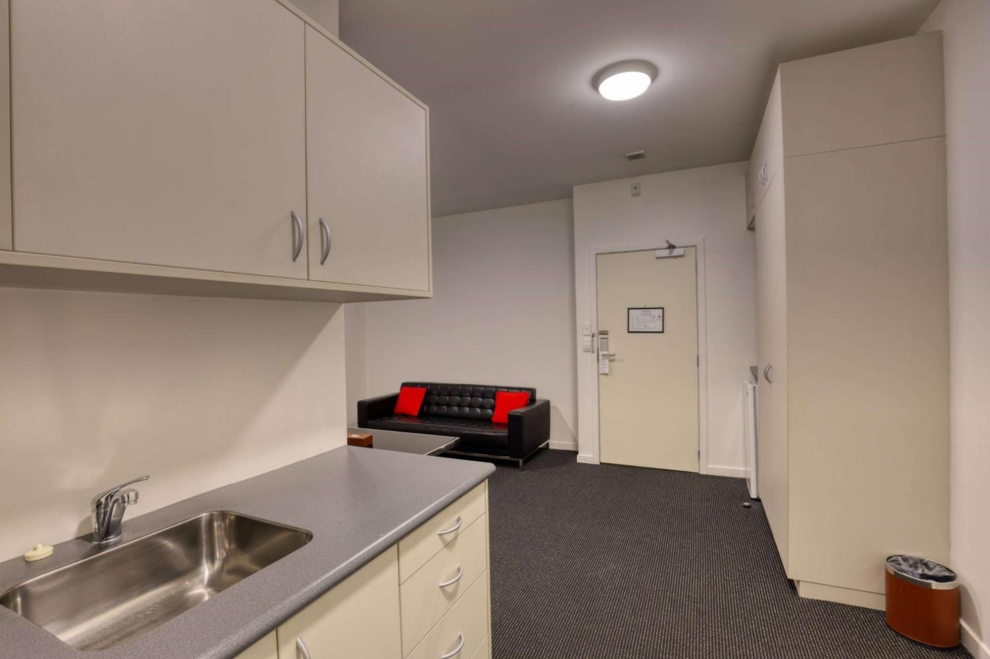Ramada By Wyndham, Hamilton City Center Zewnętrze zdjęcie