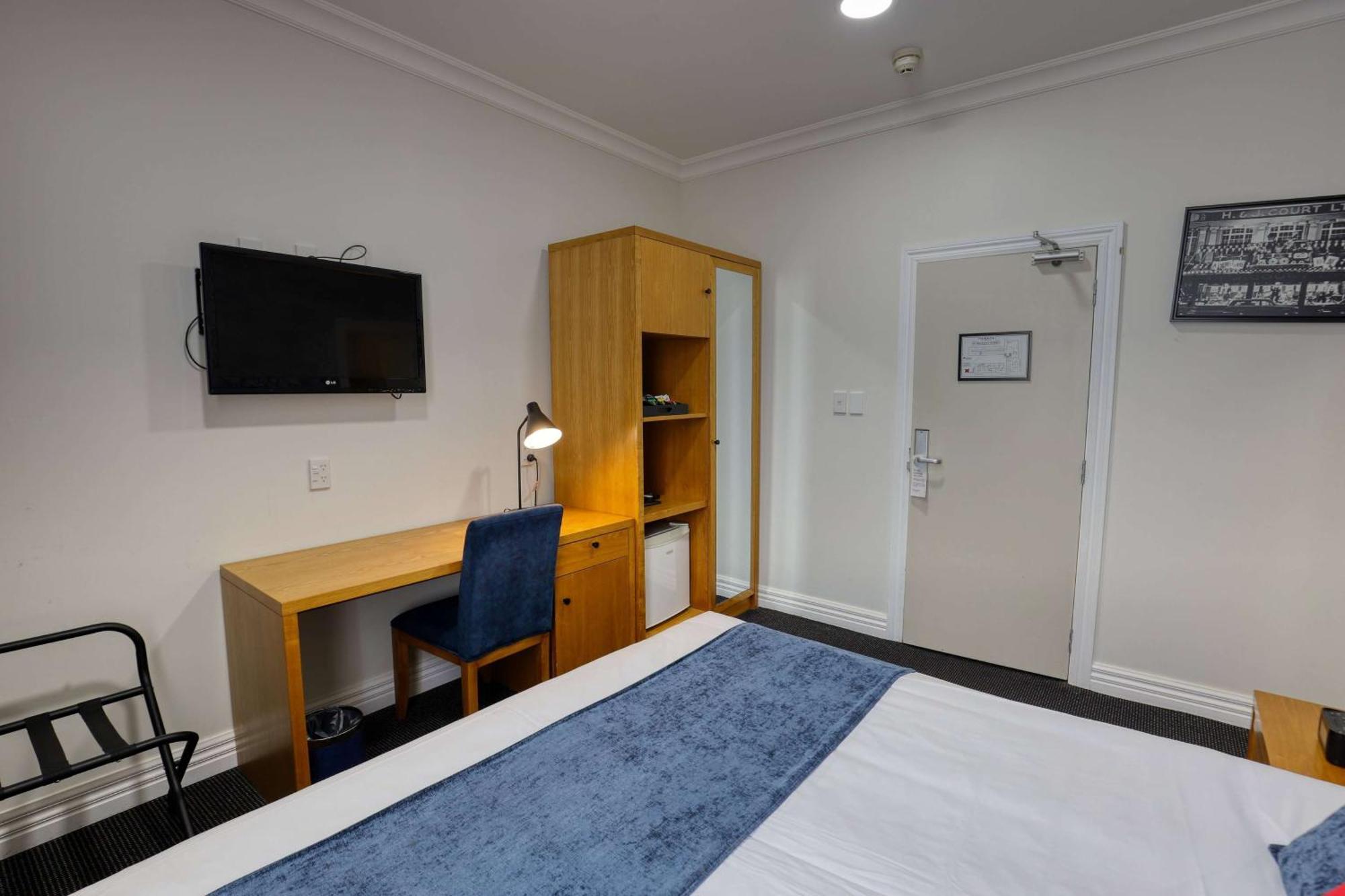 Ramada By Wyndham, Hamilton City Center Zewnętrze zdjęcie
