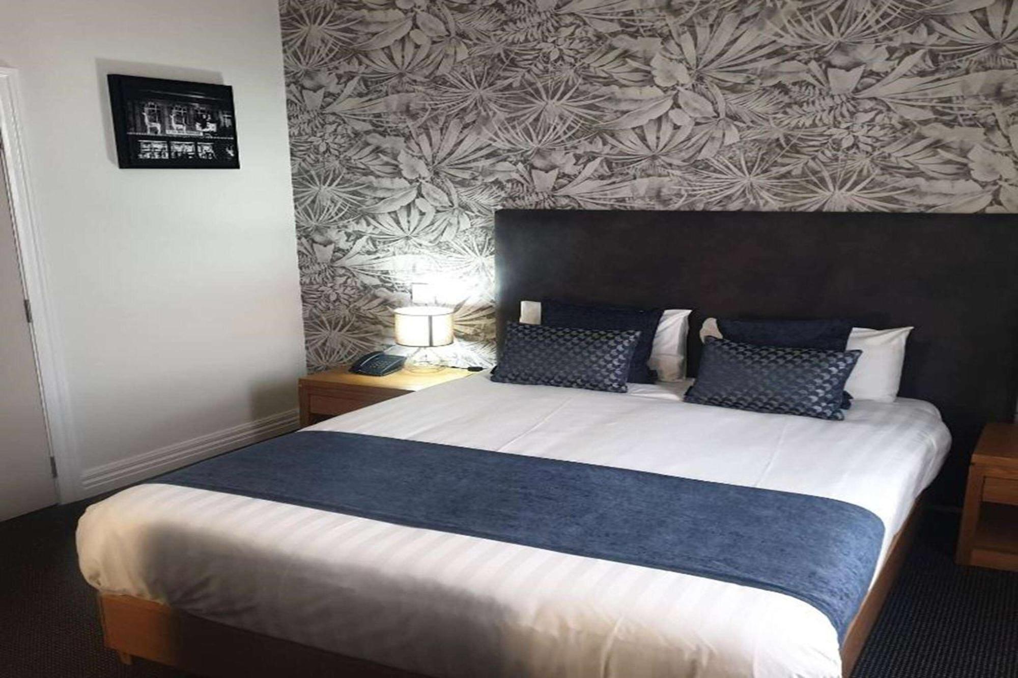 Ramada By Wyndham, Hamilton City Center Zewnętrze zdjęcie