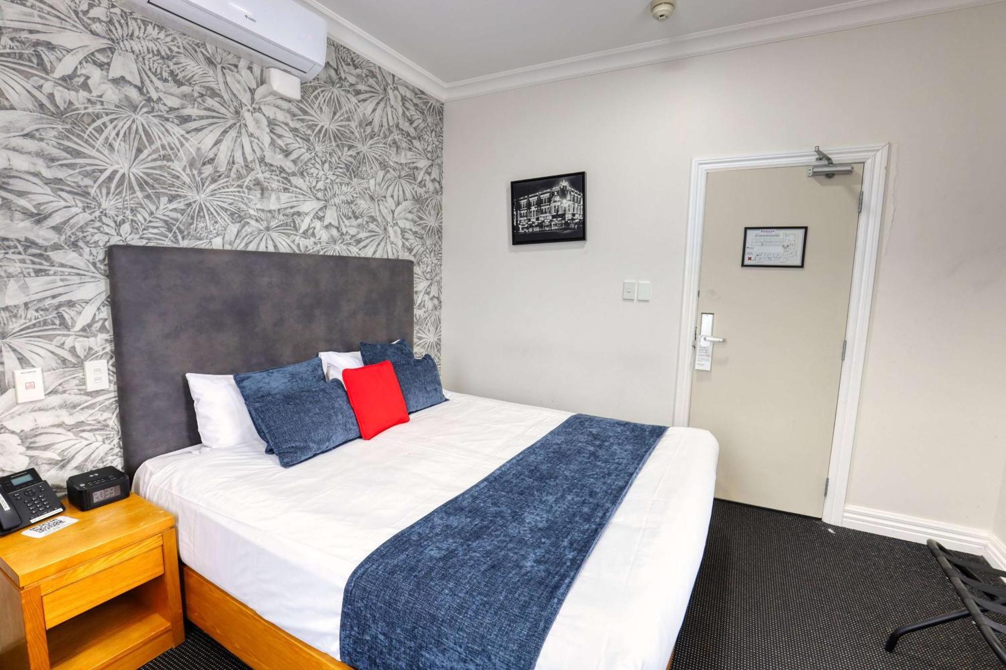 Ramada By Wyndham, Hamilton City Center Zewnętrze zdjęcie
