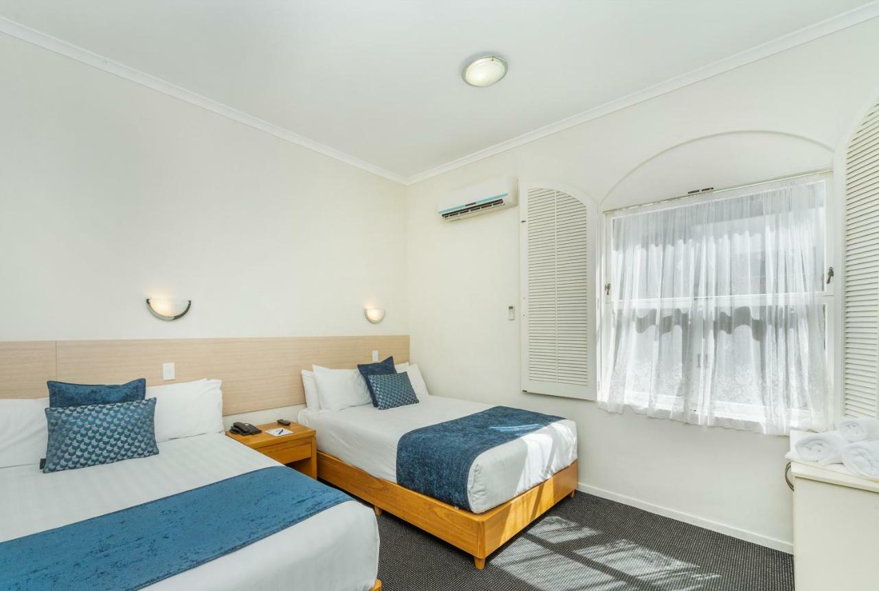 Ramada By Wyndham, Hamilton City Center Zewnętrze zdjęcie